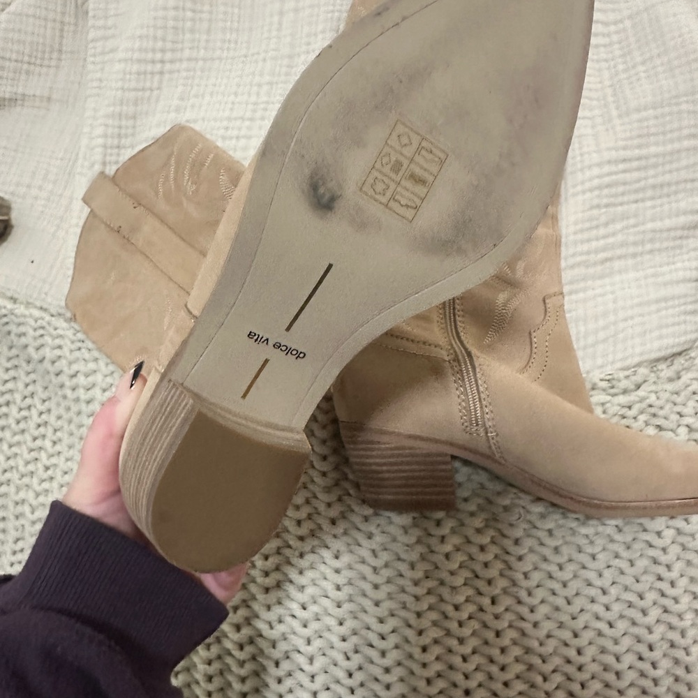 Dolce Vita Western-Style Women's Boots - Picture 3 of 12
